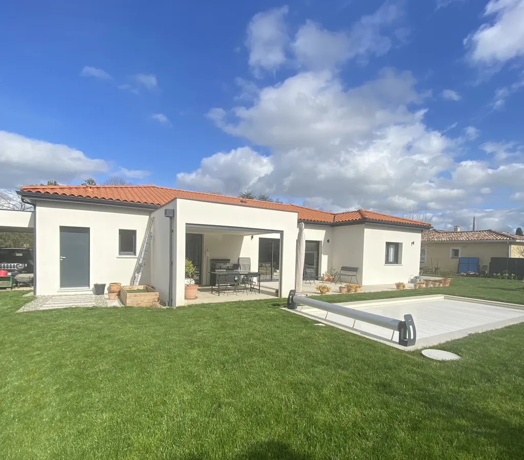 Construire une maison individuelle T5 avec piscine et prestations haut de gamme à Grenade-sur-Garonne