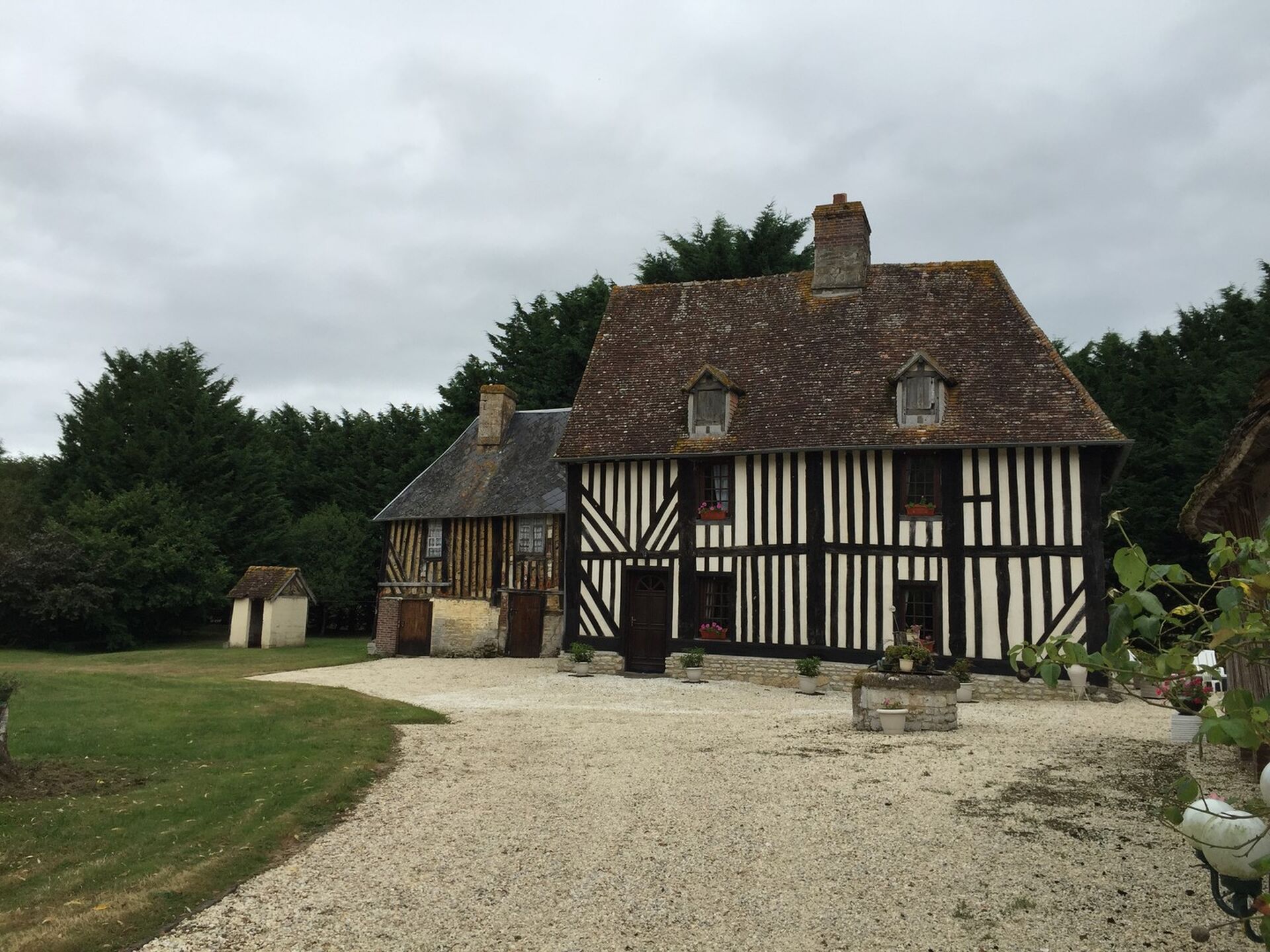 MANOIR XVIIème A VENDRE A SAINT-PIERRE SUR DIVES