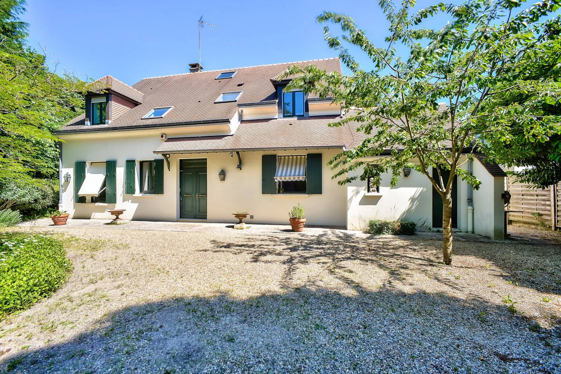 A vendre maison avec grand jardin à Saint Gratien 95210
