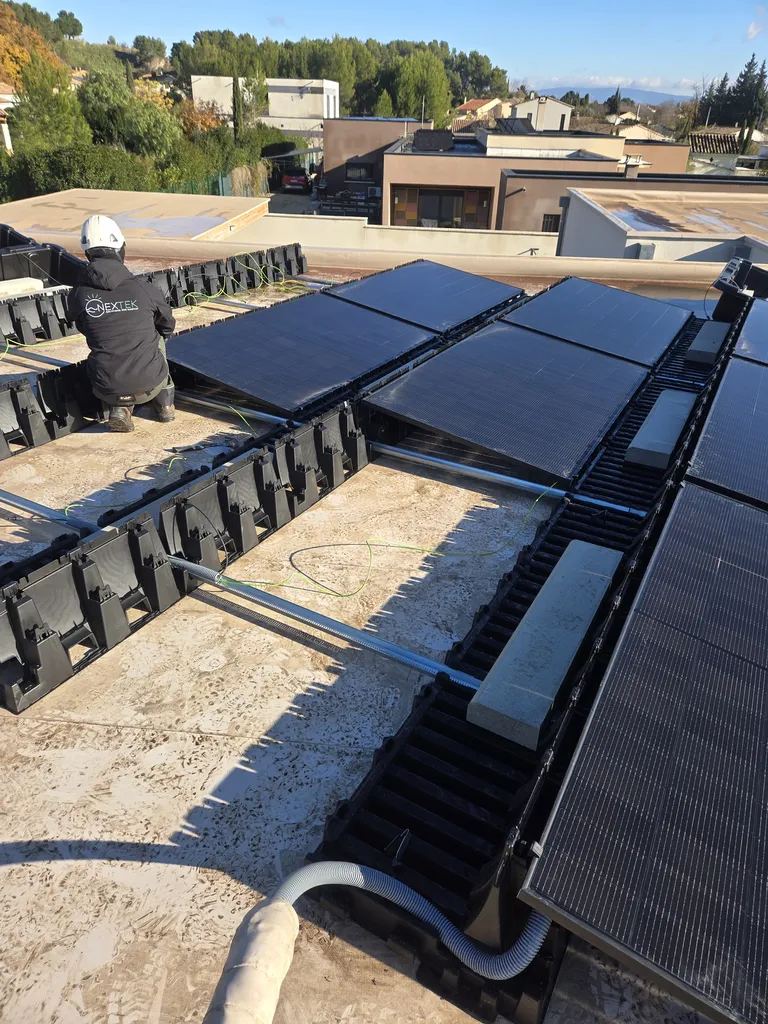 Installation photovoltaïque dans les Alpilles 