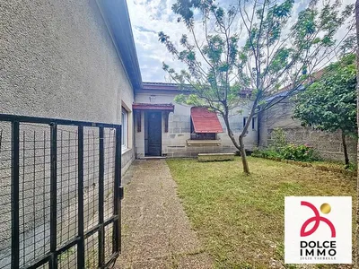 Belle parcelle, maison avec jardin, dépendance en fond de terrain, extension possible, surélévation envisageable, secteur résidentiel Bordeaux Caudéran, projet immobilier à fort potentiel, DOLCE IMMO, environnement calme, maison familiale.