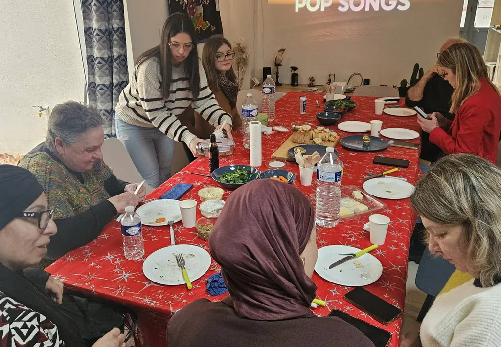 Un moment convivial autour de la galette des rois à l’agence de La Seyne-sur-Mer prêt de Toulon dans le Var