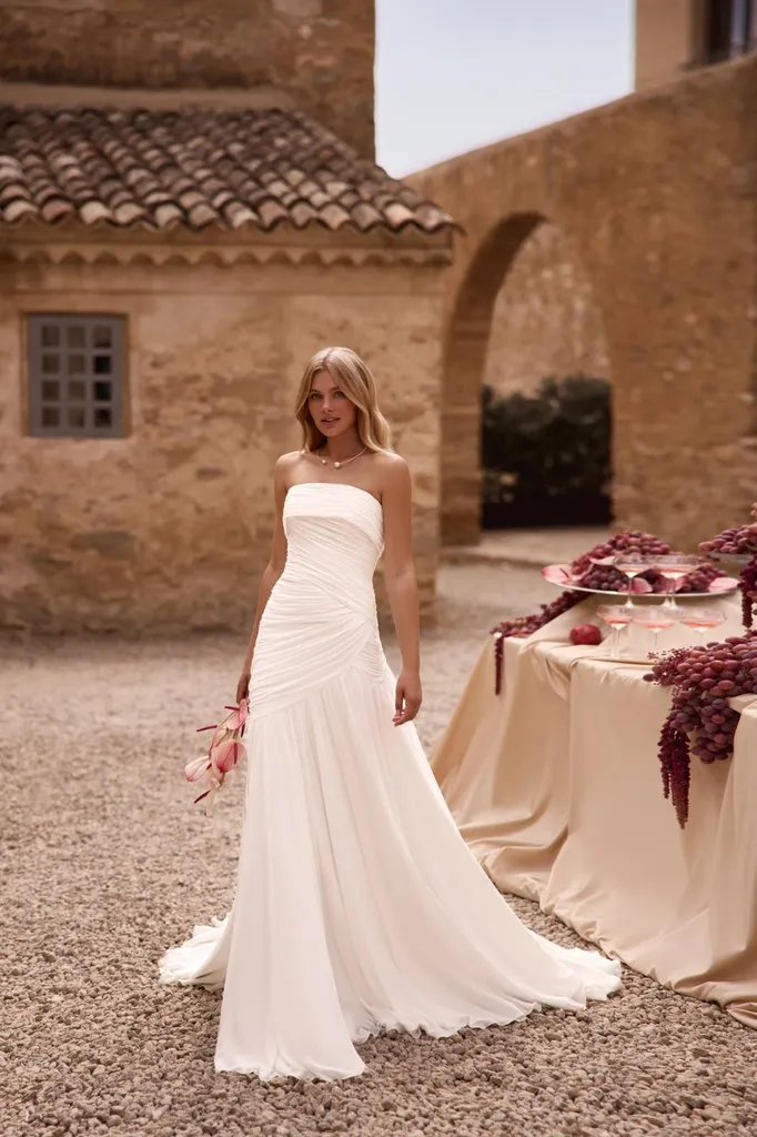 Robe de mariée bohème en mousseline à Marseille près d'Aix en Provence