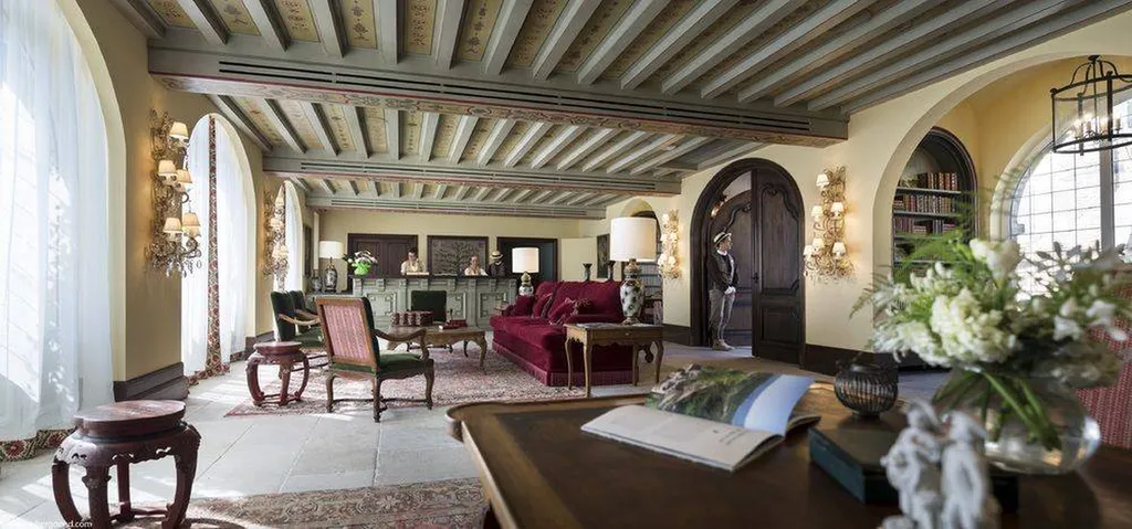 le PALACE LA BASTIDE DE GORDES BADIGEON DE CHAUX TERRE DU MONDE en teintes personnalisées