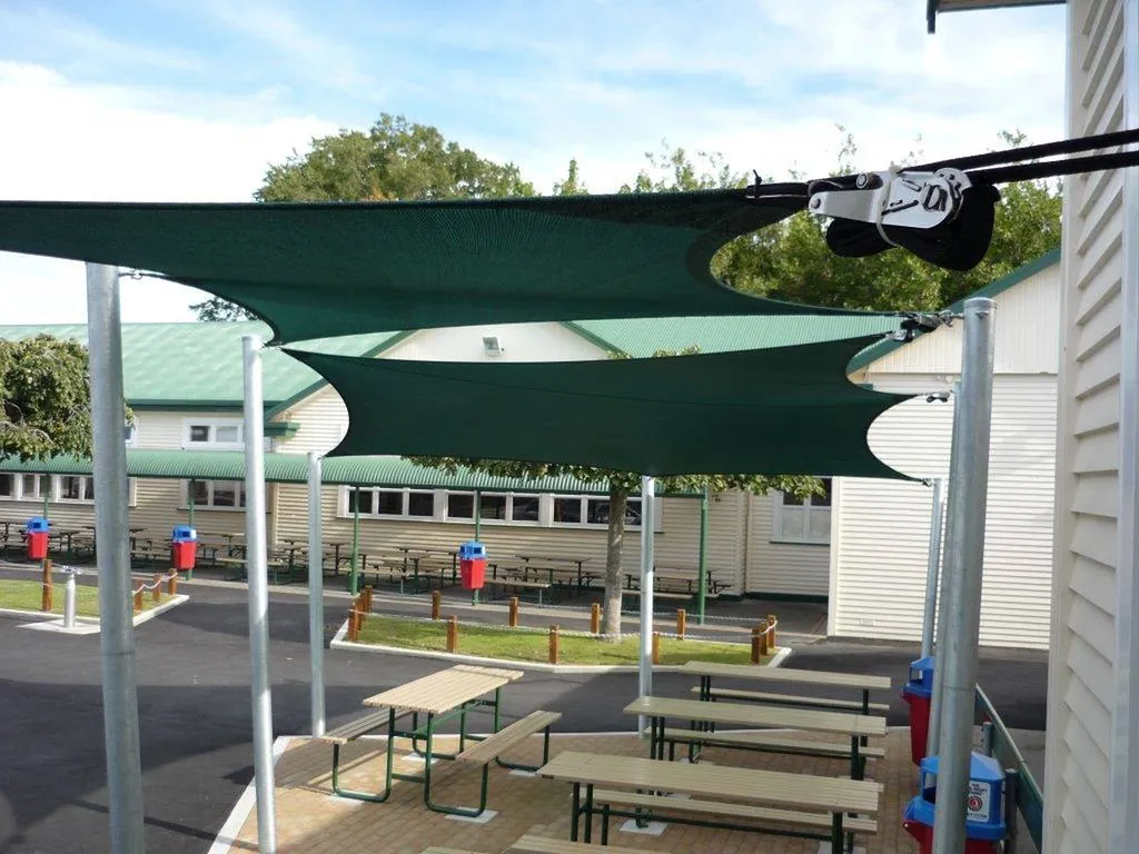 voile d ombrage pour restaurant dans le Var 