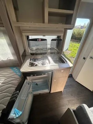 Caravane Neuve Sterckeman EASY 390CP (VENDUE) - Compacte 3 Places - MIDI 13 LOISIRS