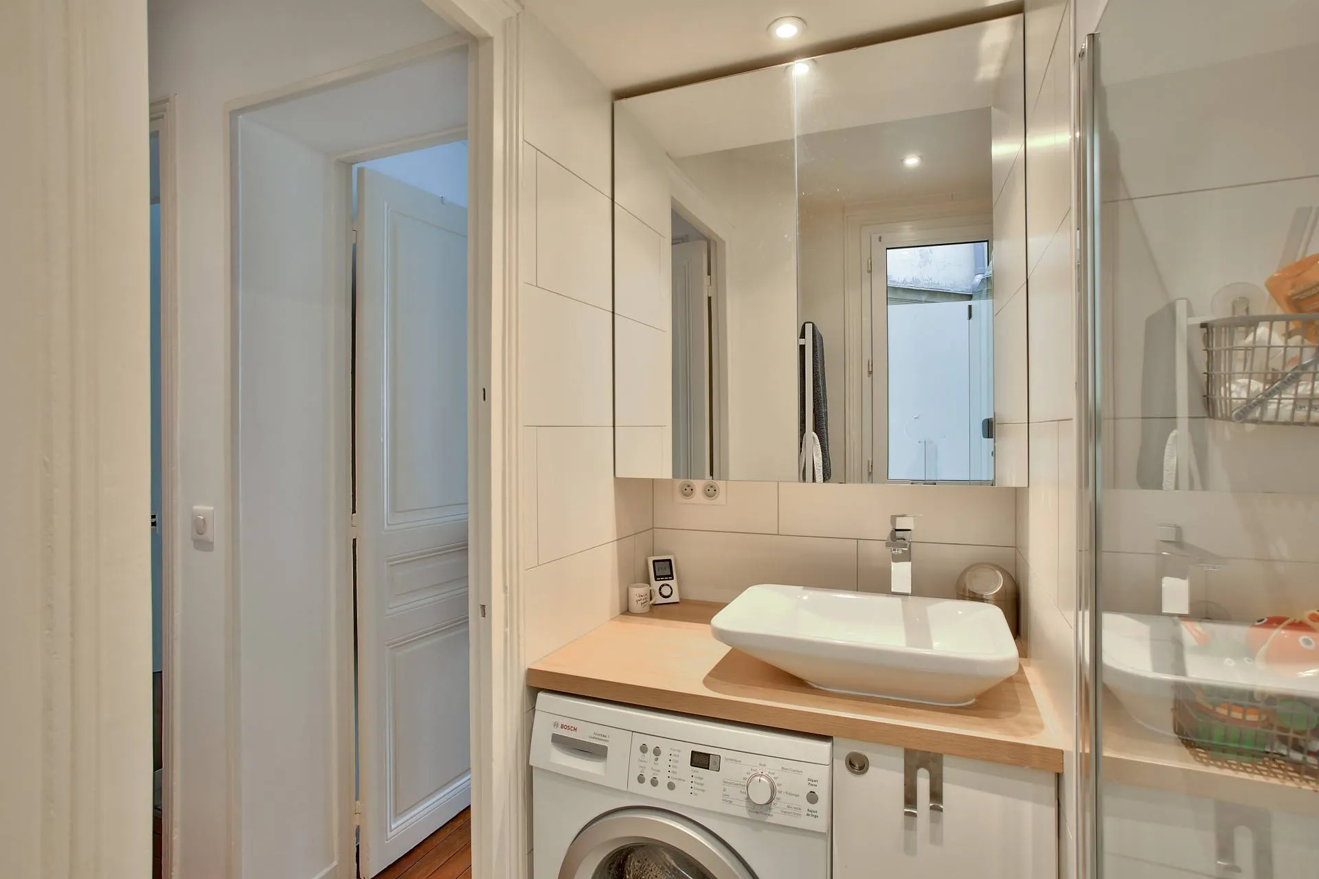 A vendre 5 pièces entièrement rénové à Paris 75018