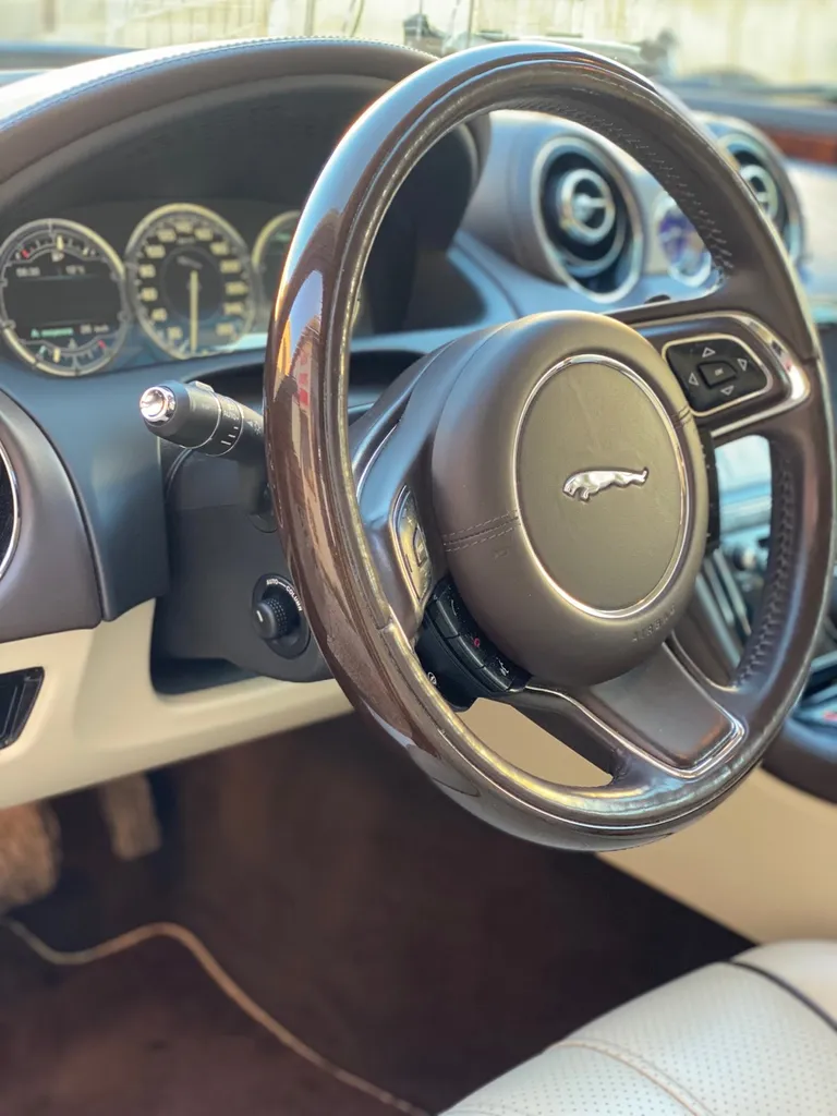 Jaguar XJ Remise en état de la carrosserie