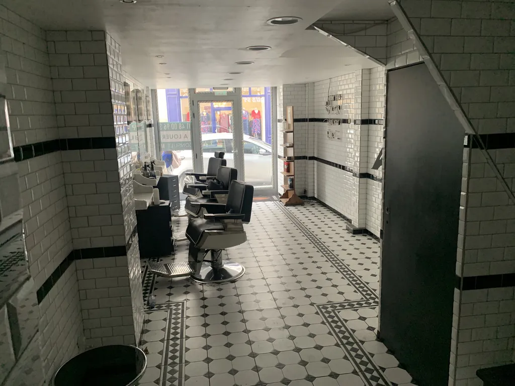 Location - Boutique 80 m², Invalide, Rue Saint-Dominique 75007 PARIS