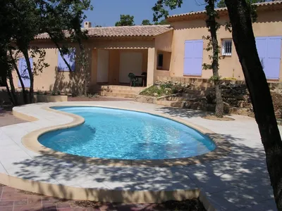 Piscine fond plat modèle Noisette 