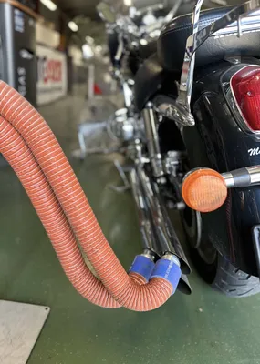 Le contrôle pollution effectué sur une moto dans votre centre de contrôle technique Autosur Martigues dans les Bouches-du-Rhône