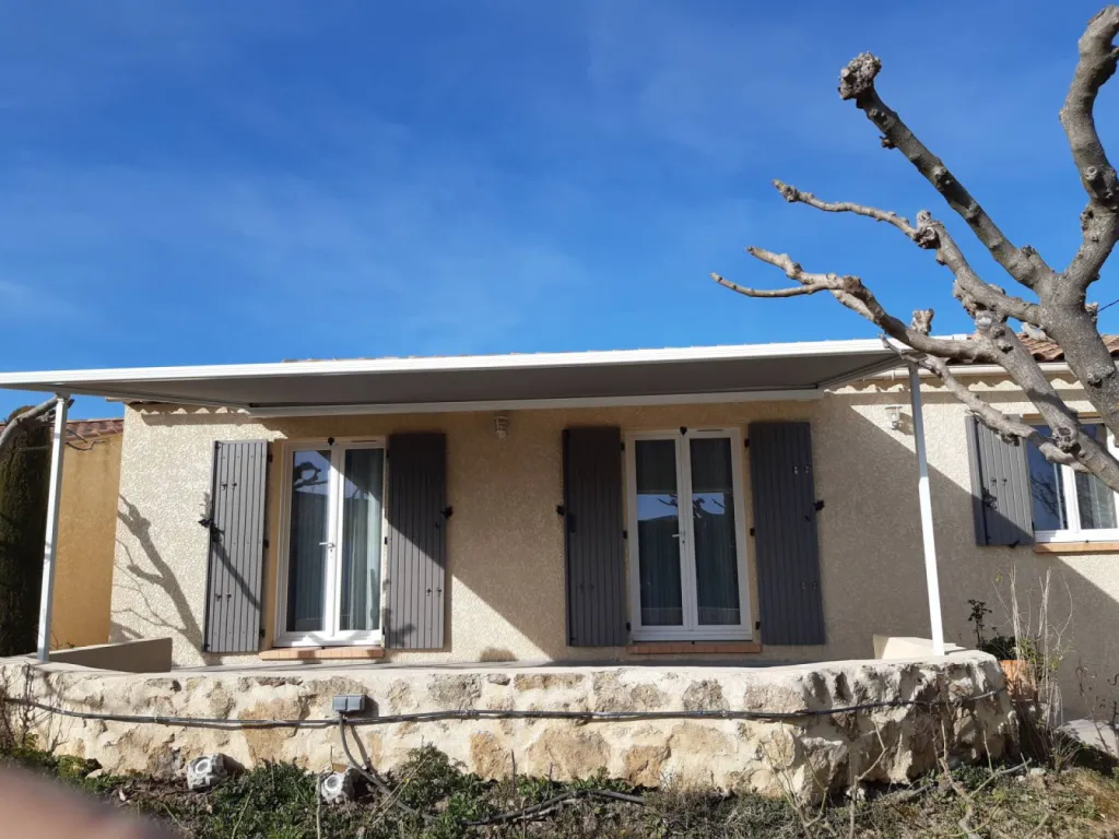 pergola aluminimum extrudé lame enroulable aix en provence