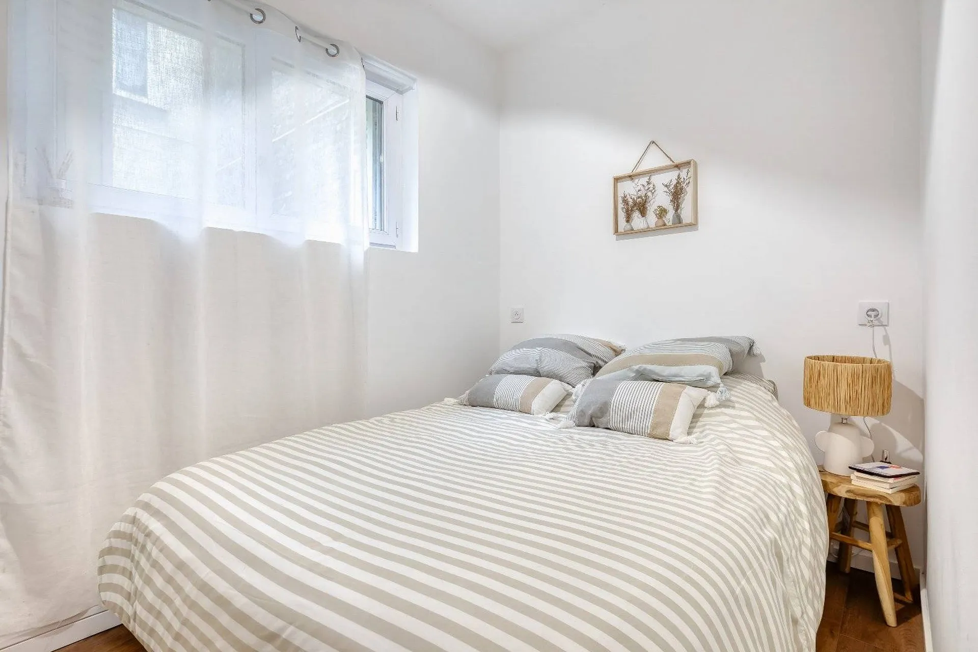 Charmant studio entièrement rénové en 2024 – Dieppe 76200 (Centre-ville / Mairie)