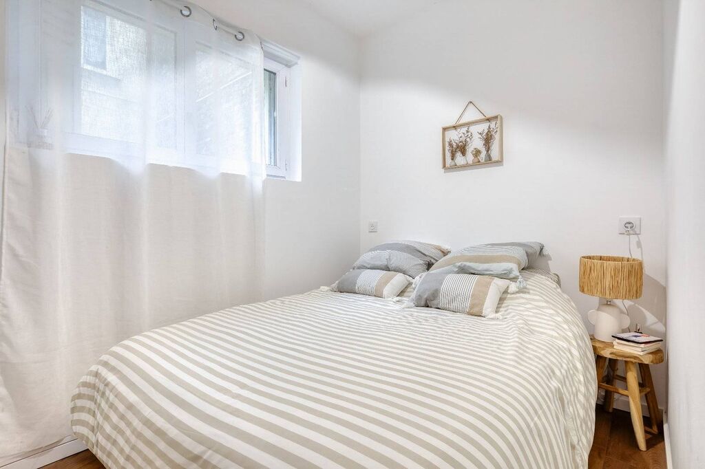 Charmant studio entièrement rénové en 2024 – Dieppe 76200 (Centre-ville / Mairie)