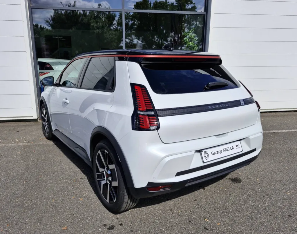 LOA 330€ / MOIS* NOUVELLE RENAULT 5 E-TECH ELECTRIQUE TECHNO 120 CH AUTONOMIE URBAINE PACK HIVER OCCASION  PRES DE TOULOUSE EN OCCITANIE