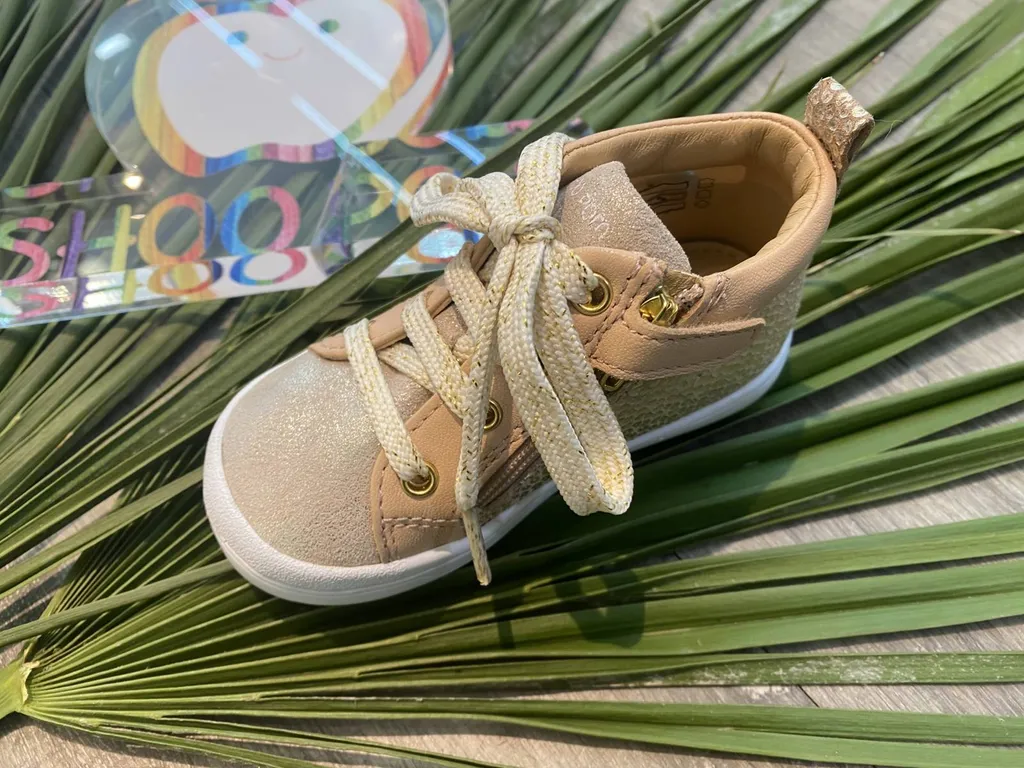 chaussure bébé avec lacet/ zip près de Libourne