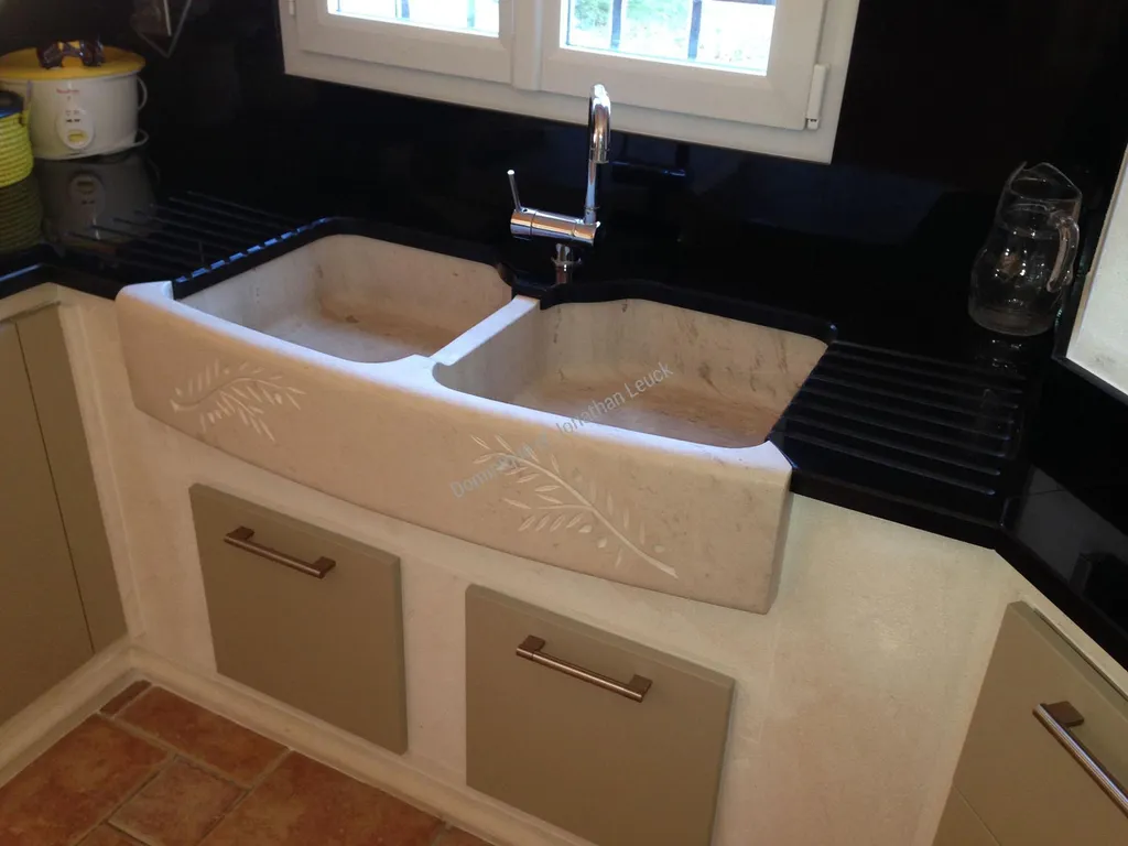 Double bac en pierre de Moca crème