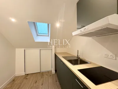A louer appartement dans le centre de Saint Germain en Laye dans une rue piétonne