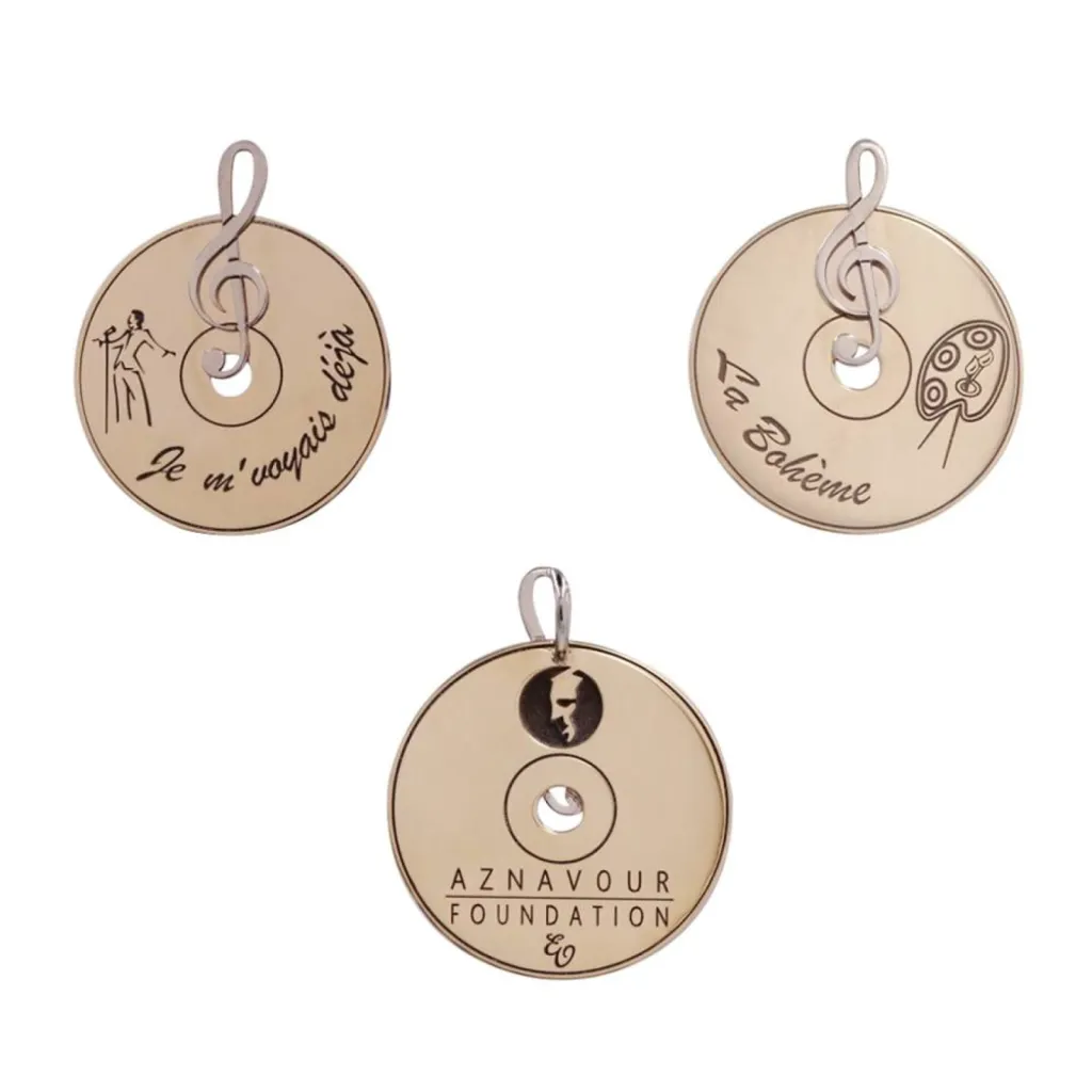 médailles Aznavour en or 18 carats