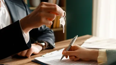 Compromis de vente à Bordeaux : clauses essentielles, délais légaux et erreurs fréquentes à éviter lors de votre achat immobilier