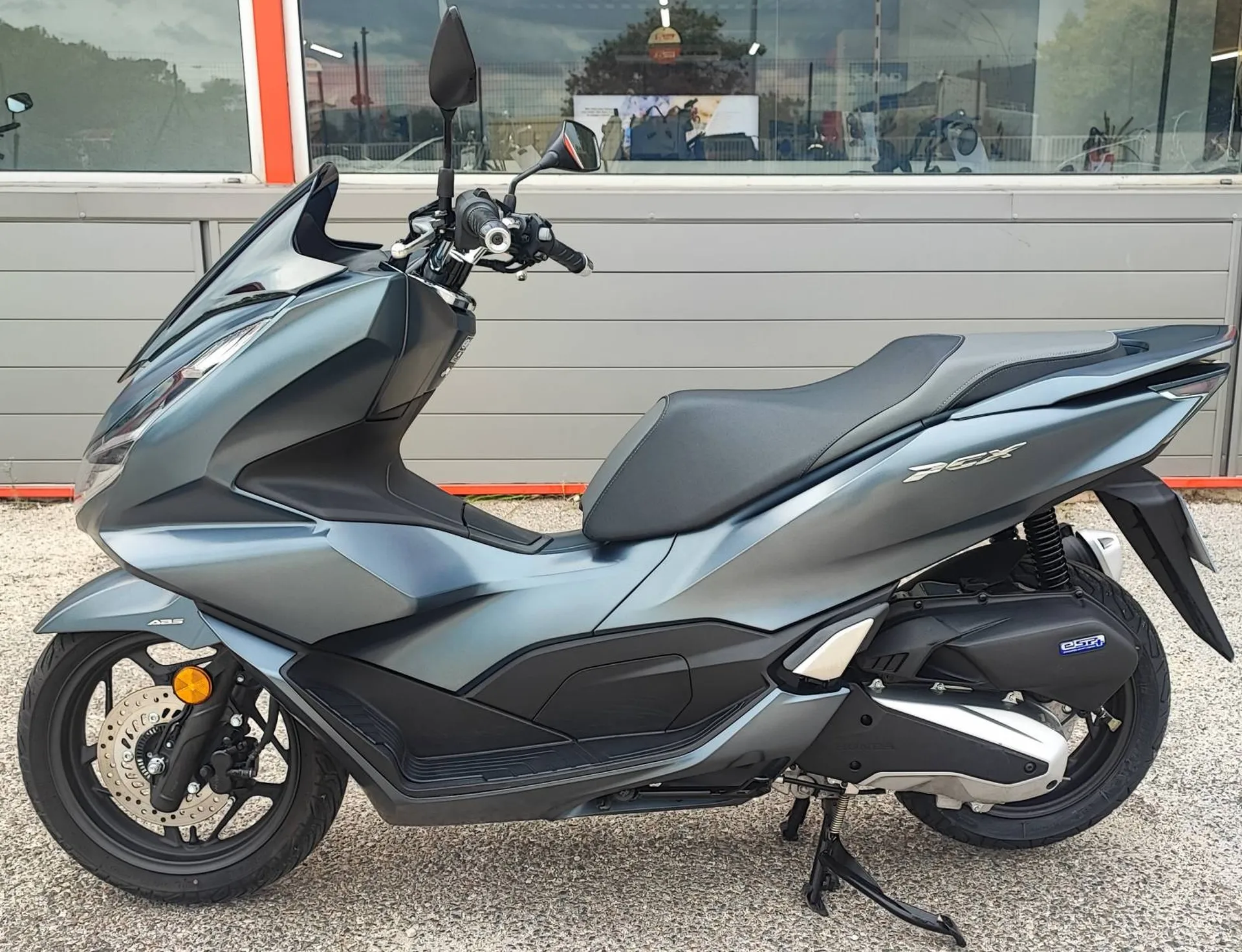 HONDA PCX 125 DU 05/2022 AVEC 12450 KM.
