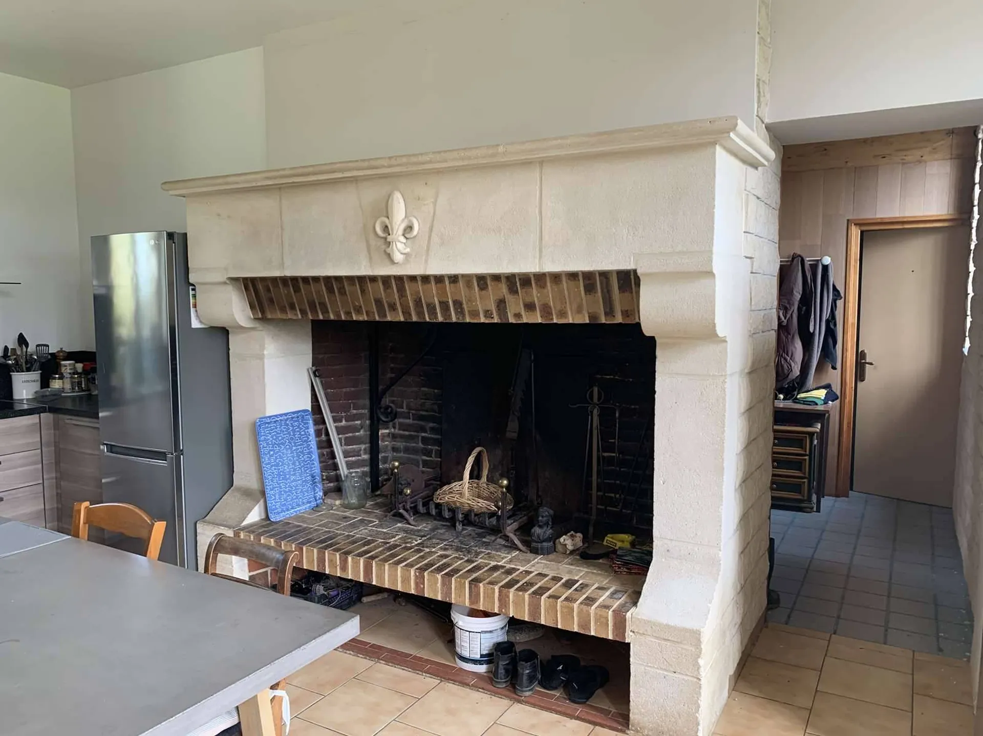 Région de BERNAY (27300) une propriété de 3 HA 80 A avec une maison de caractère et un bâtiment agricole