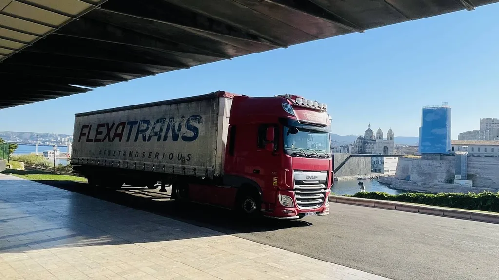 livraison palais du pharo marseille centre poids lourd : flexatrans