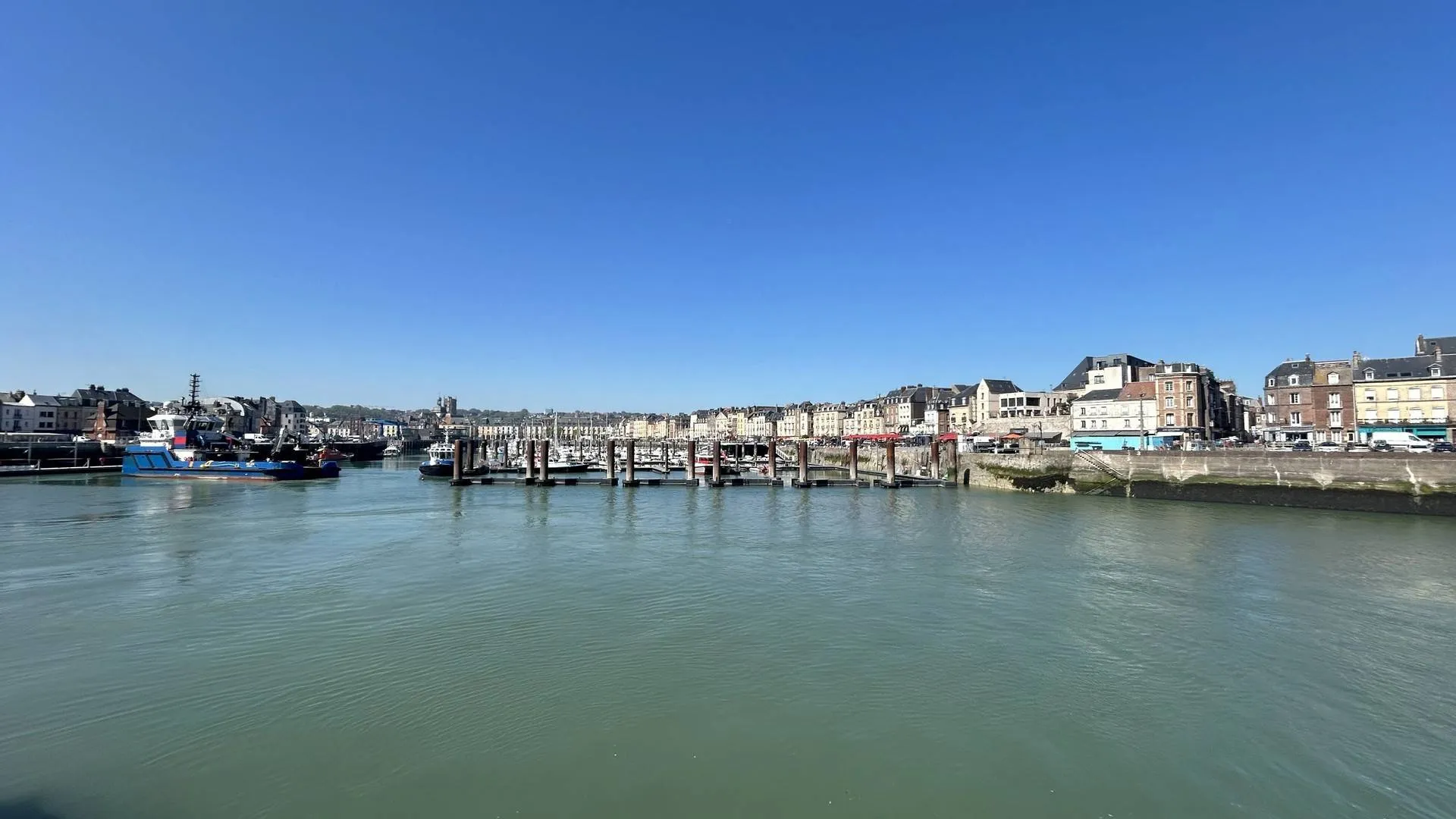 à DIEPPE  maison de pêcheur face au port, vue idéale sur le chenal, 76 Normandie