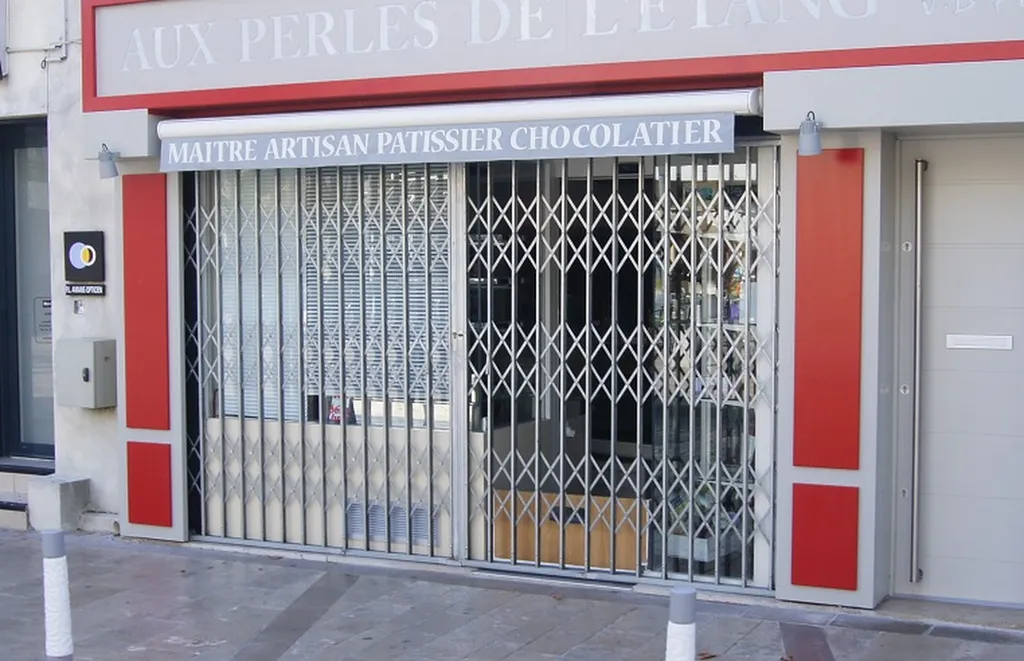 Installer une grille articulée extensible pour pâtisserie chocolatier à Vitrolles proche de Berre-l’Étang