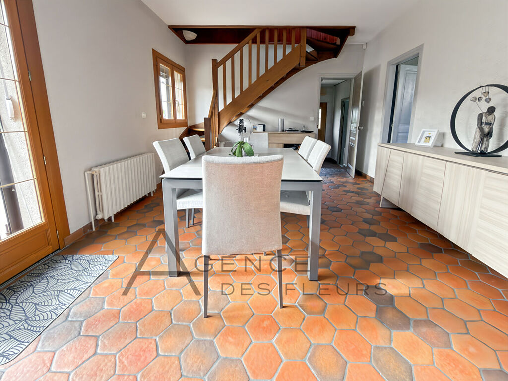 A vendre maison de 87m² sur 447m² de terrain sur la commune de SAINT AUBIN LES ELBEUF 76410