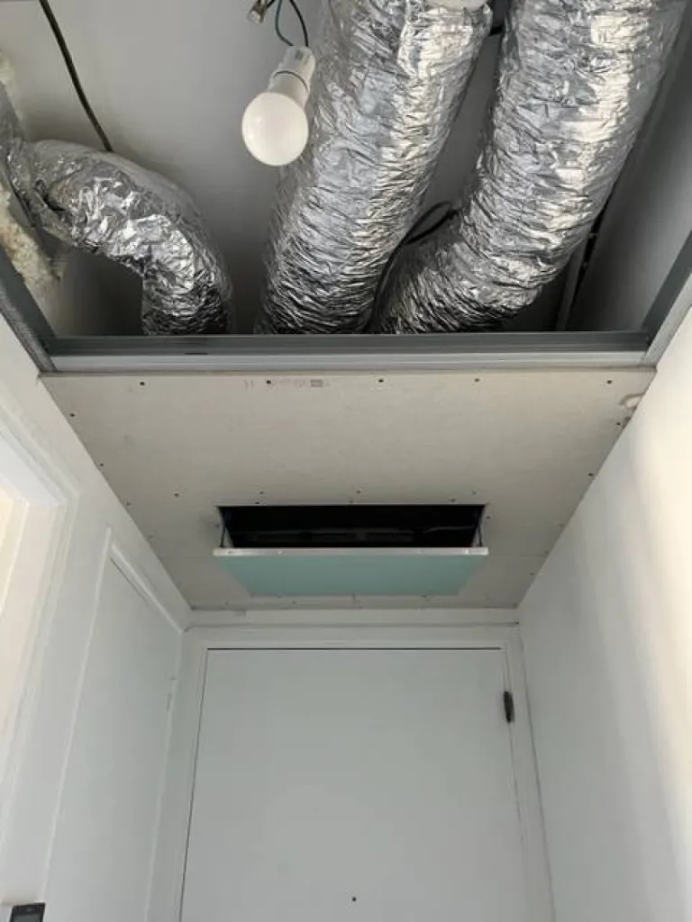 passage de gaine de soufflage à cannes 