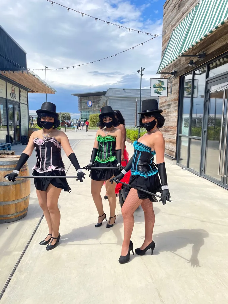 Prestation parade danseuses cabaret