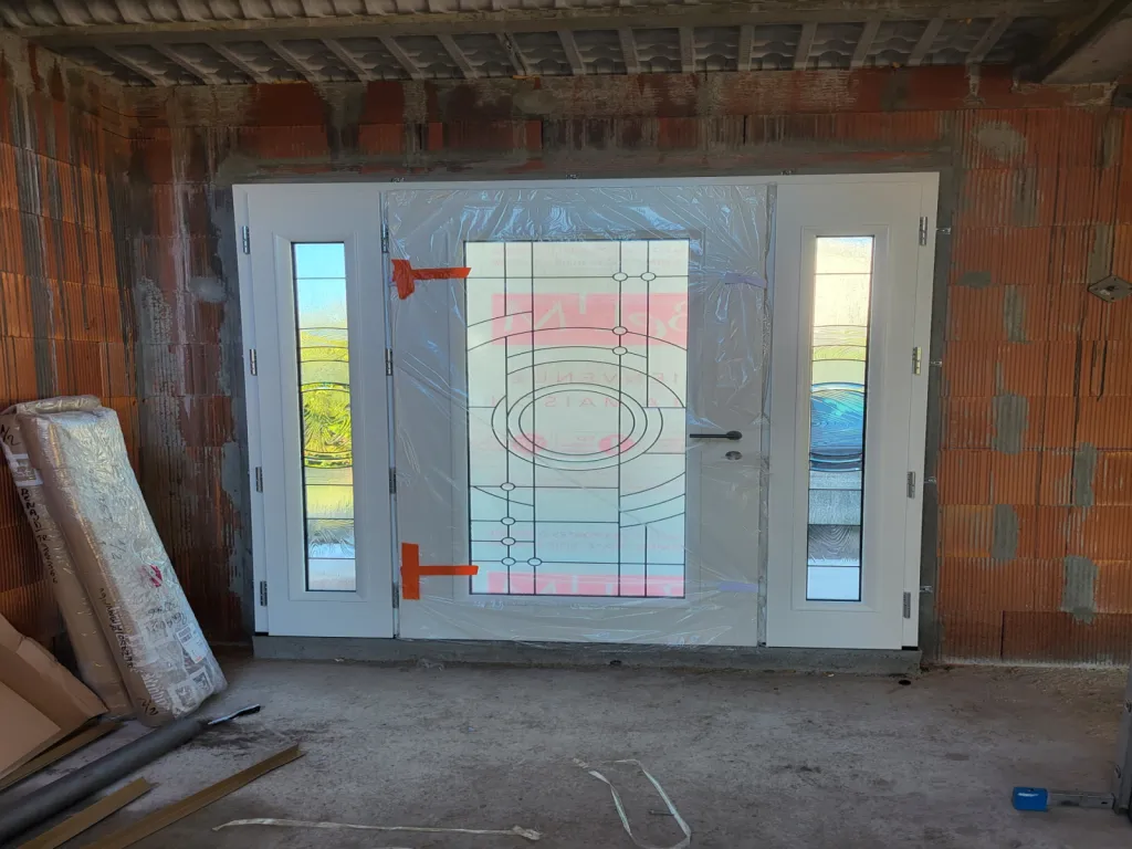Remplacement d’une porte d’entrée blanche avec panneau tierce à Blanquefort