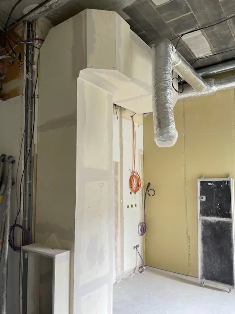 Réalisation de conduit de ventilation coupe-feu 1 heure  a l'hôpital Henri Duffaut a Avignon