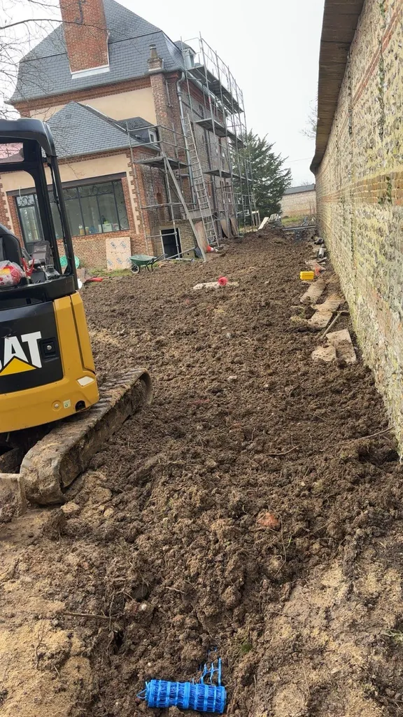 Terrassement secteur Goderville : réalisation d'un tout à l'égout et évacuations pluviales de 170 m² linéaire diamètre 160