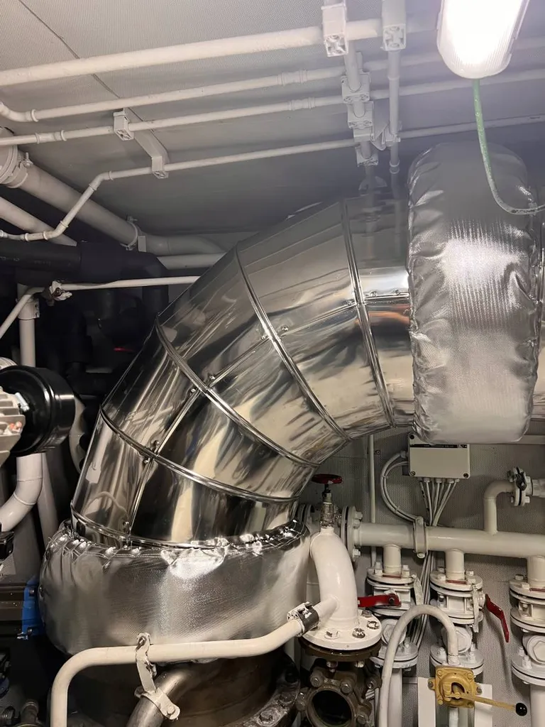 Confection de coquille en inox pour un échappement de yacht sur Monaco