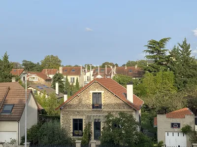 Le Pecq- quartier Mexique -3 pièces lumineux et traversant en parfait état