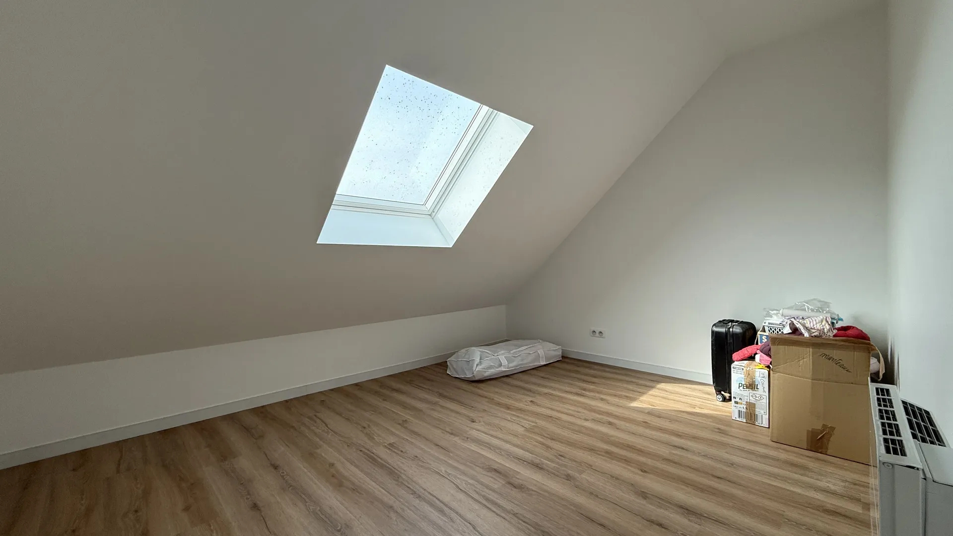 Le palier en vide sur séjour de type cathédrale apporte volume et luminosité à cet achat immobilier proche de Saint-Nicolas-d’Aliermont.