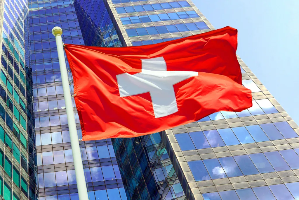 Déménager son entreprise en Suisse : moins d'impôts, moins de TVA, plus de bénéfices
