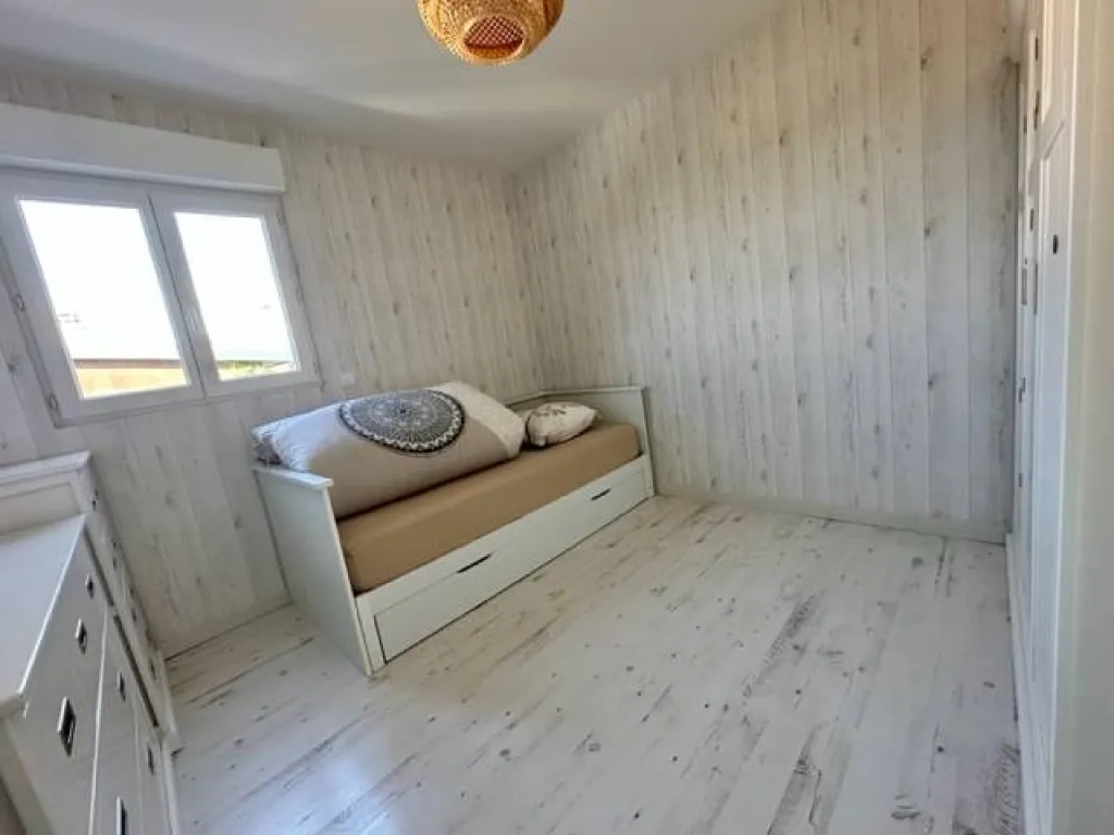 A saisir sur la commune très recherchée de TOURVILLE LA RIVIÈRE pavillon de 120 m² édifié sur 593 m² de terrain