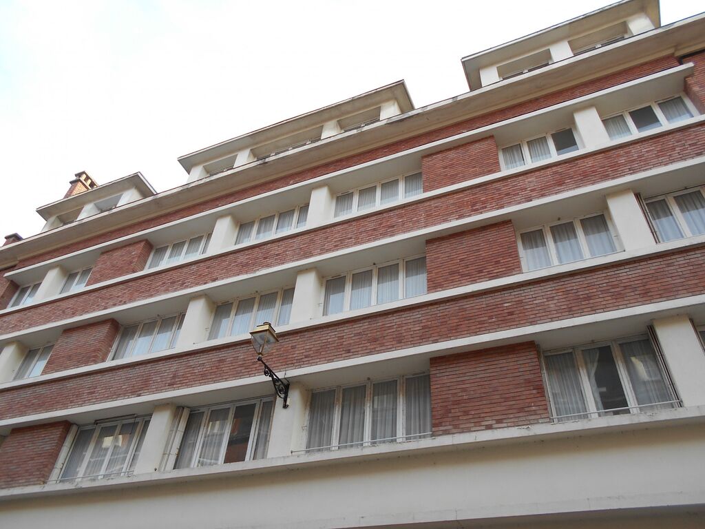 APPARTEMENT A VENDRE DANS IMMEUBLE AVEC ASCENSEUR LISIEUX