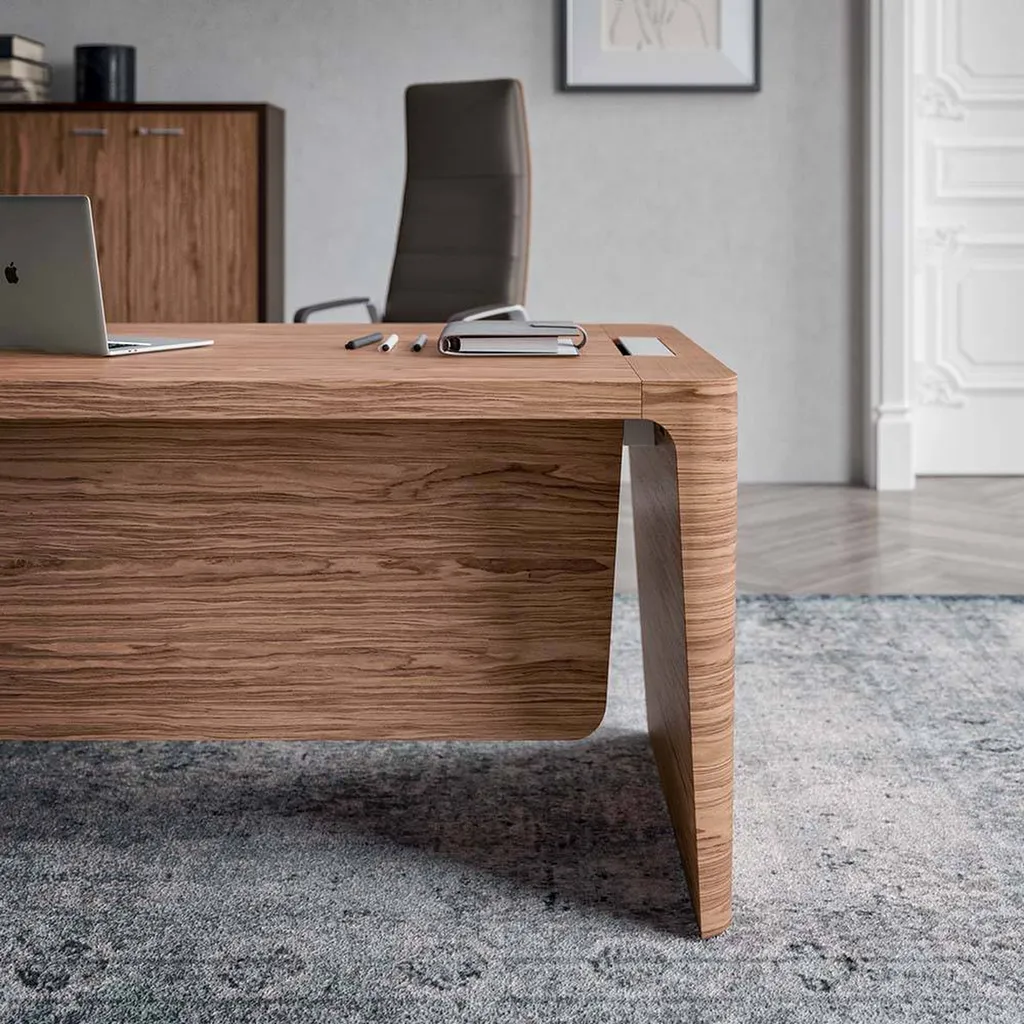 Bureau design italien avec fauteuil direction ergonomique à Marseille