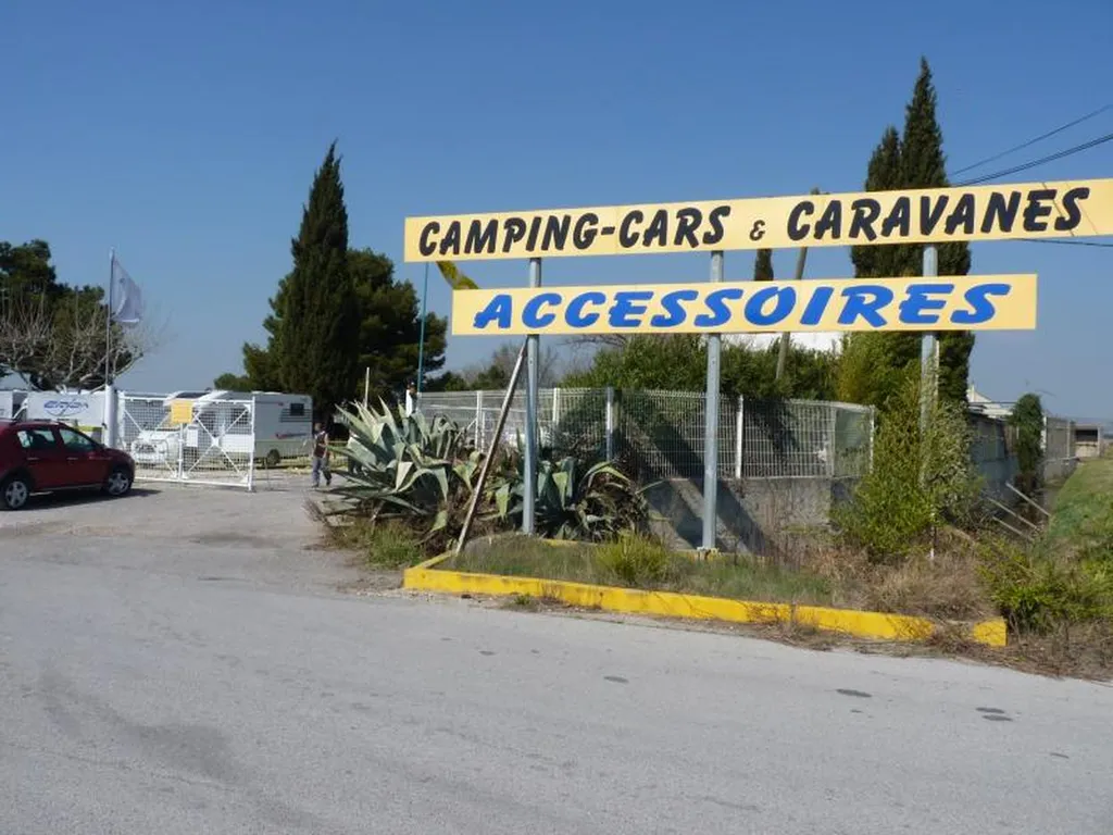Le rond point des caravanes des Bouches du Rhône c'est 