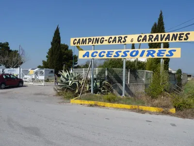 Le rond point des caravanes des Bouches du Rhône c'est 