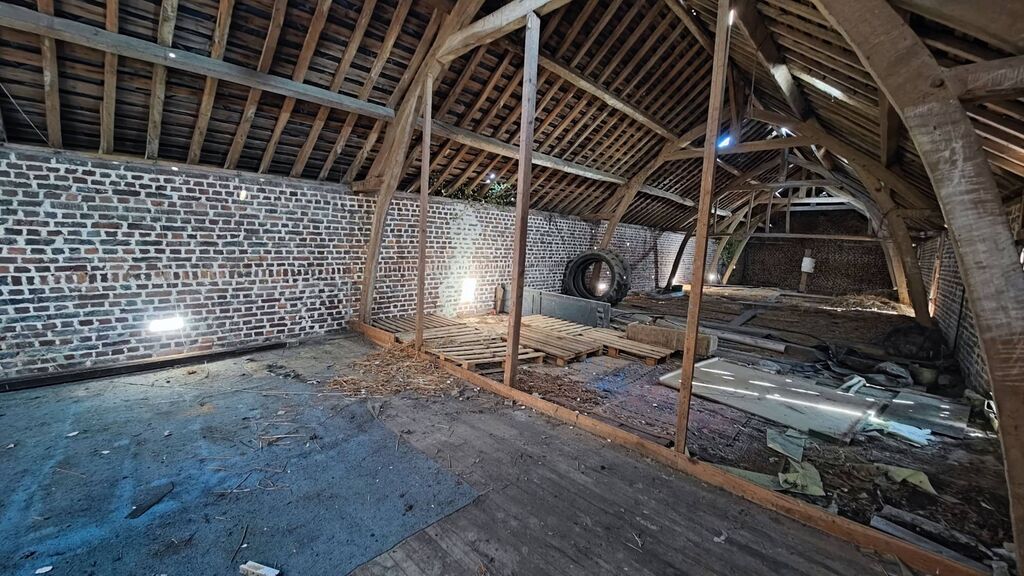 VENDU Ensemble de caractère 20 minutes de la mer