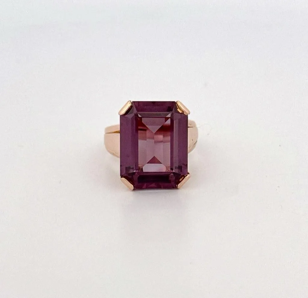 L'élégance redéfinie : découvrez la bague en améthyste synthétique chez Bijouterie Or Ligne à côté d'Arcachon