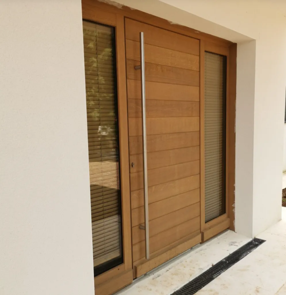 Remplacement porte d'entrée en bois au centre ville de Toulouse marque Bel'M sur mesure pour maison ancienne