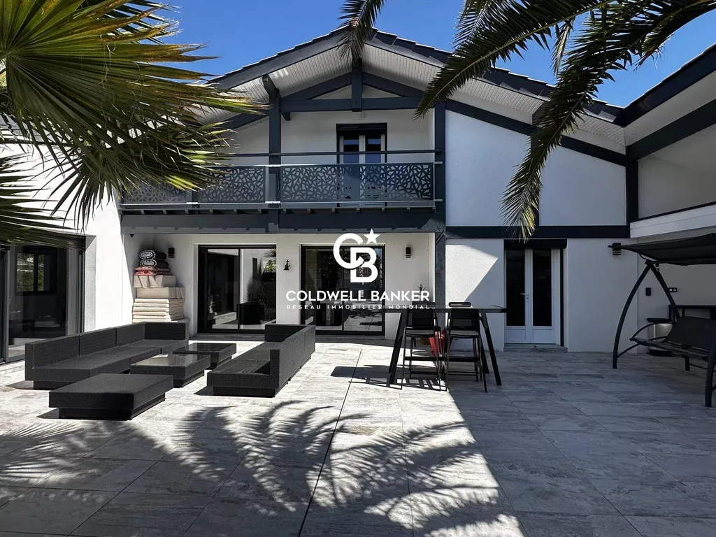 Maison de standing à vendre à Saint-Martin-de-Hinx - avec piscine, au calme absolu