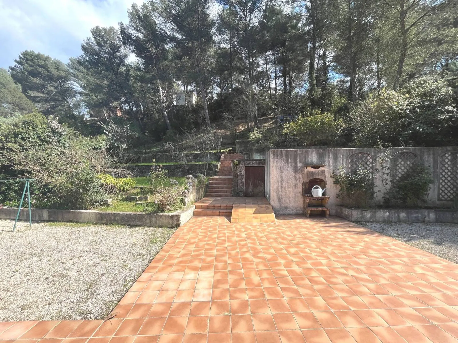 Maison à vendre de plain pied Carnoux en Provence T3 sur terrain de 1115m², avec garage possible extension