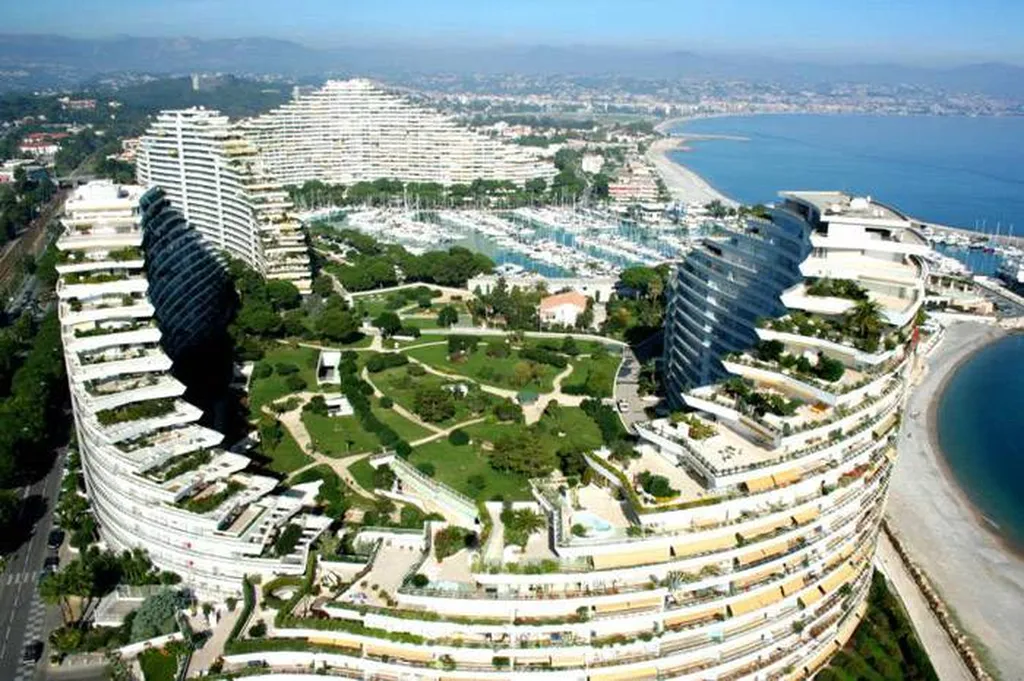 THALASSOLEIL A VILLENEUVE LOUBET